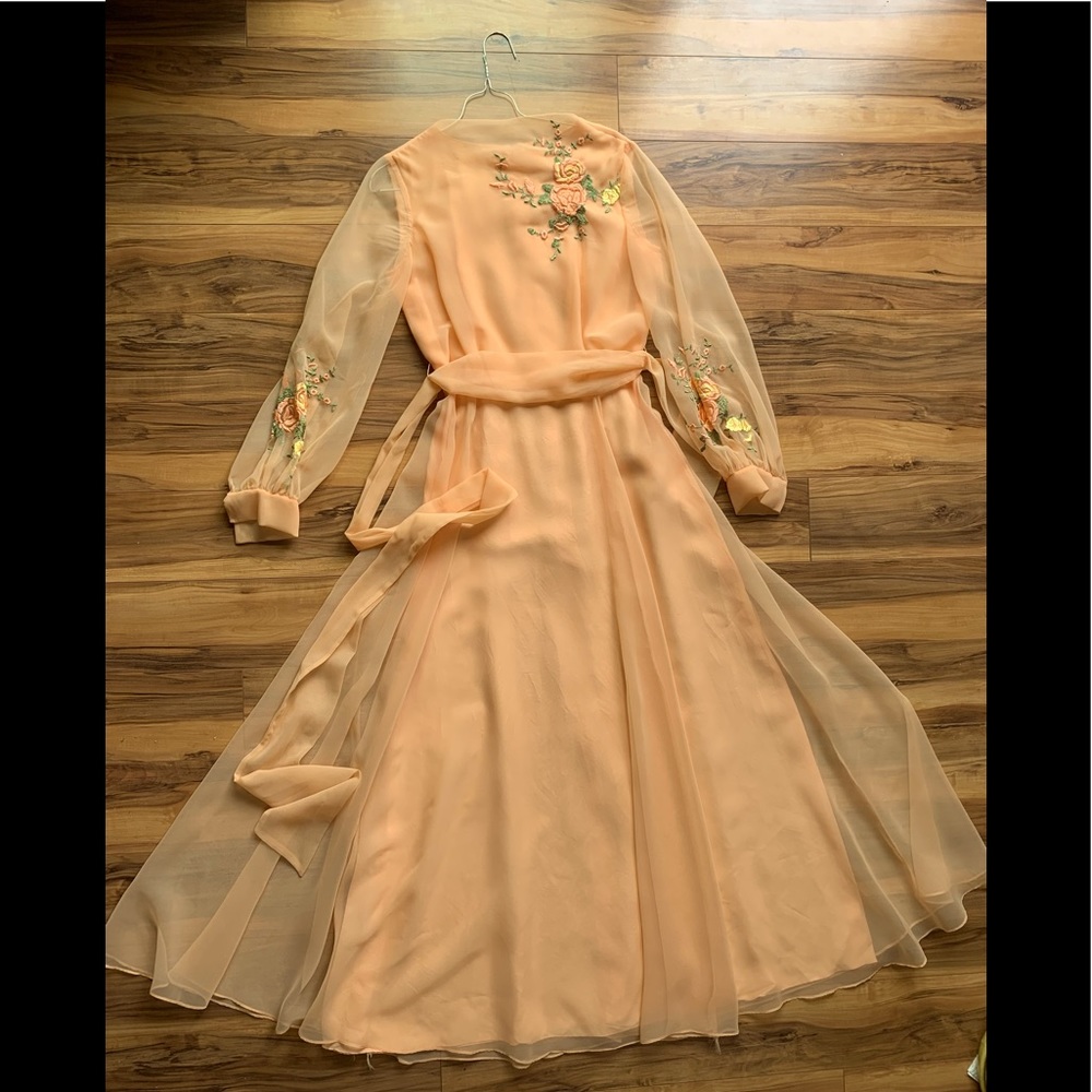Vintage Peach Embroidered Lee Jordan